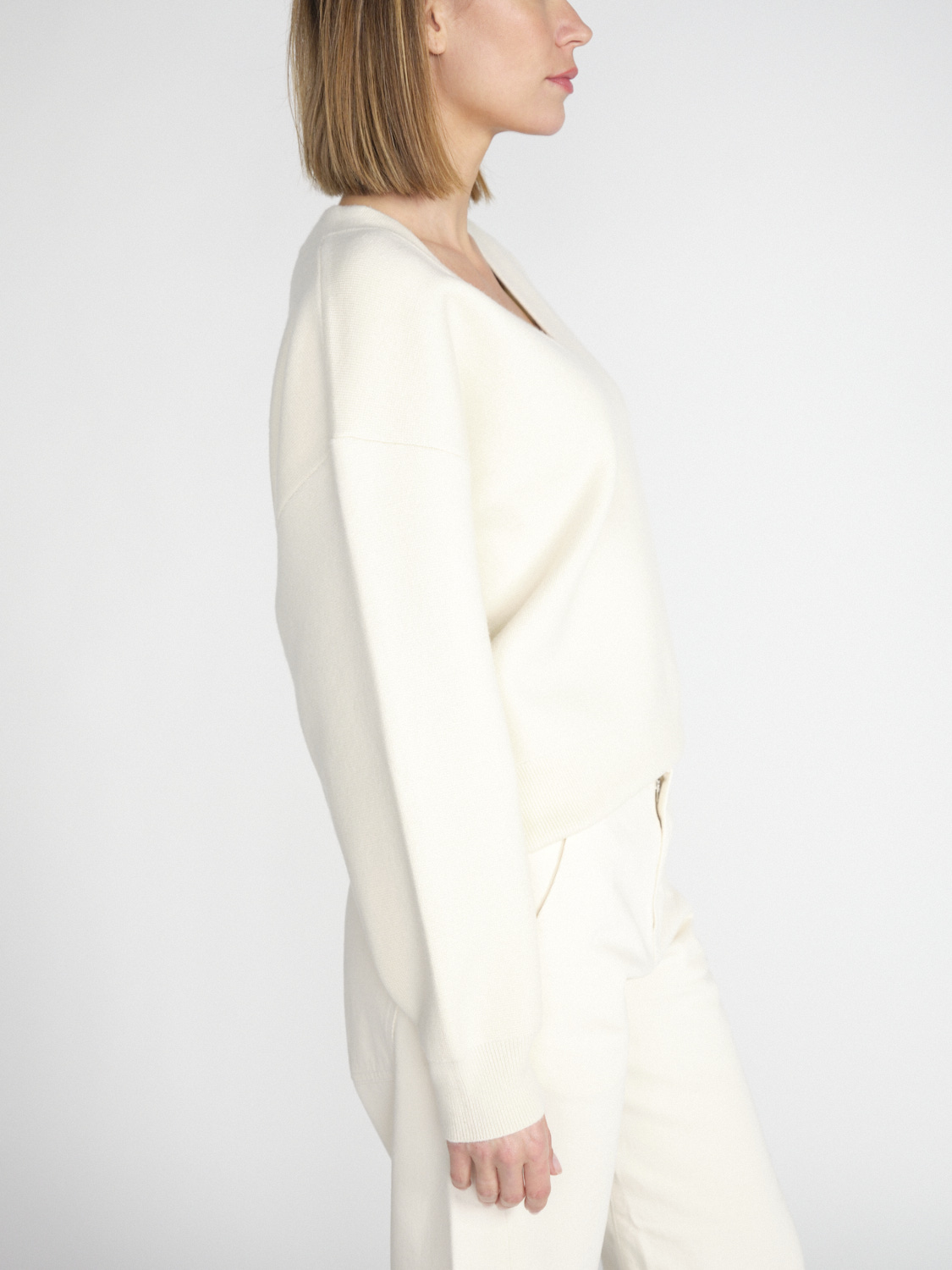 Extreme Cashmere N° 316 Lana – Doubleface-V-Neck-Pullover aus Kaschmir  creme One Size