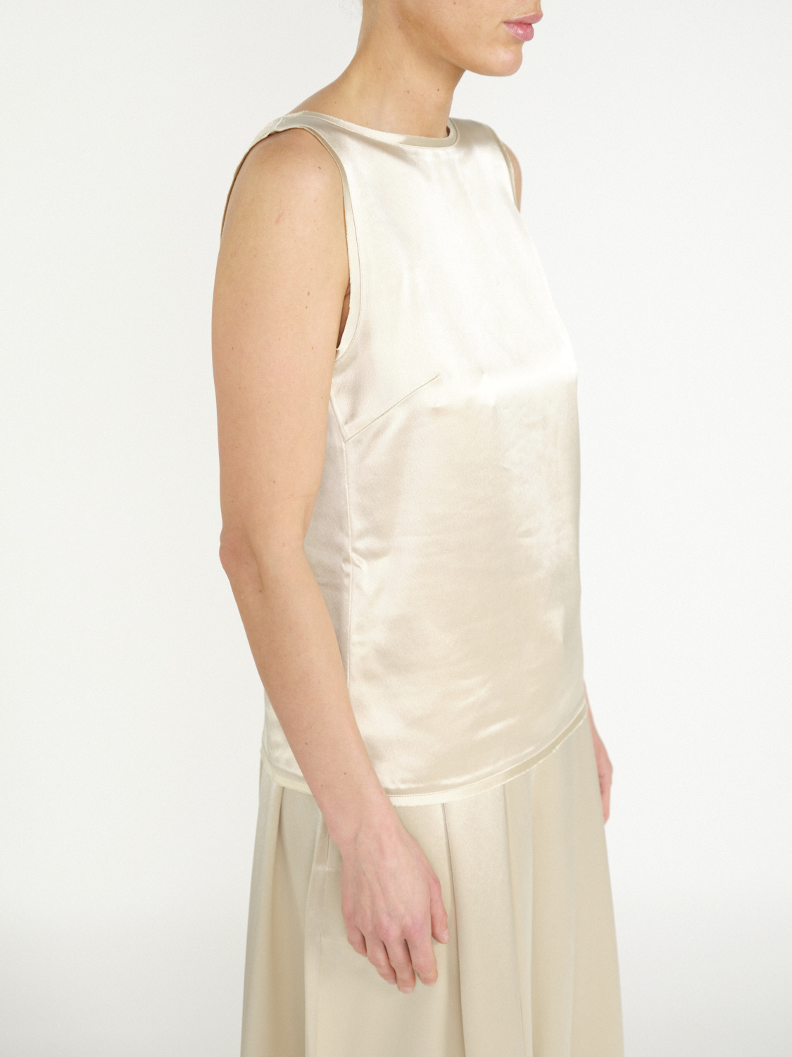 By Malene Birger Aubri – Lockeres Satin-Top 36 creme