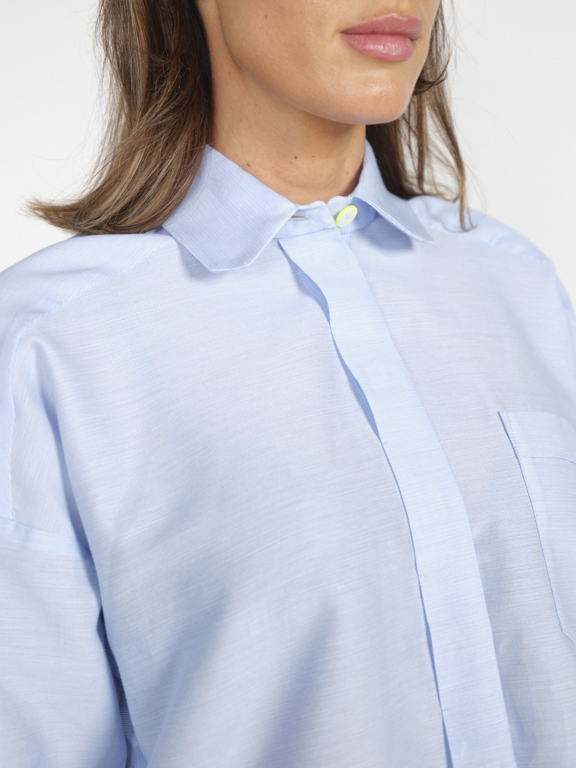 Antonia Zander Blouse made from a cotton-silk mix  hellblau M