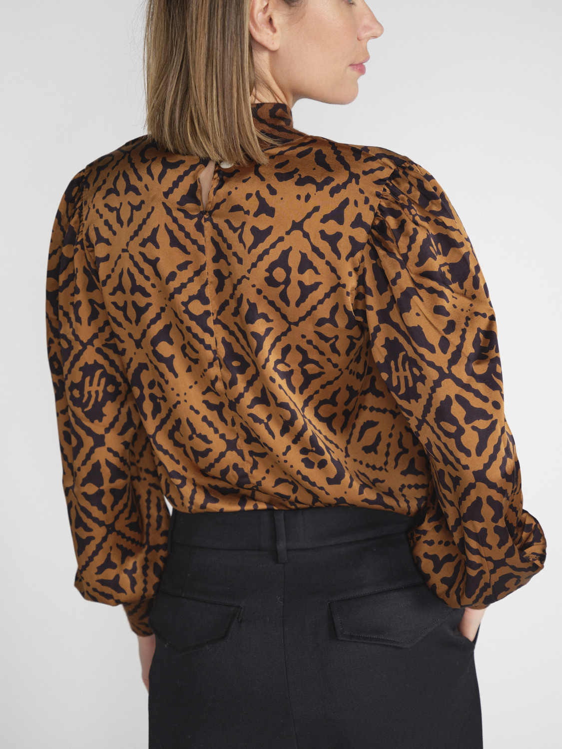 friendly hunting Call Eyes of Marrakesh - Silk blouse with ornamental print  multi L