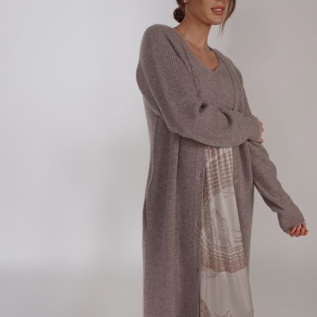 https://www.loui.rocks/de/designer/friendly-hunting/